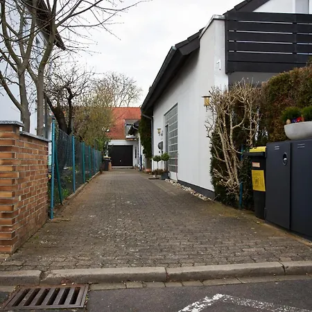 Haus Ruegen * Offenbach-sur-le-Main