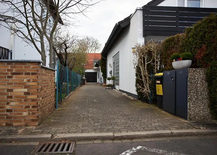 Haus Ruegen * Offenbach am Main